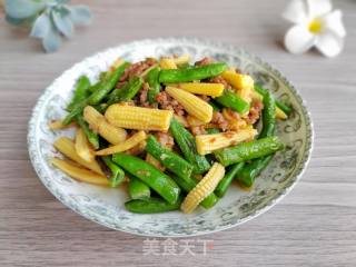 肉终玉米笋炒四时豆的做法步调：8