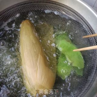油豆喷鼻菇拌煮蛋的做法步调：3