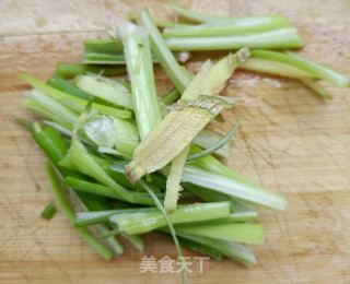 芹菜炒牛肉的做法步调：7