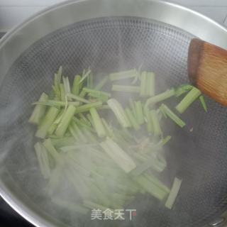 芹菜炒牛肉的做法步调：13