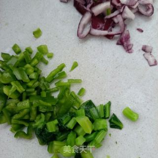 陈虾藜麦花环饭团的做法步调：8