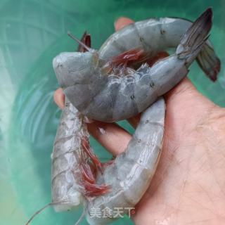 陈虾藜麦花环饭团的做法步调：3