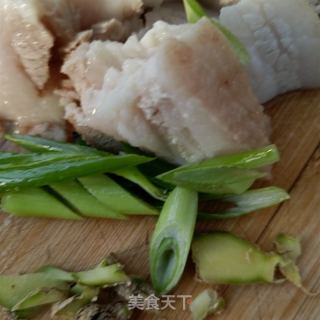 螺丝椒回锅肉的做法步调：6