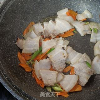 螺丝椒回锅肉的做法步调：10