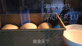 浓奶油吐司，无黄油版本，量天轻巧又韧性推丝，披发着浓重奶喷鼻。的做法步调：15