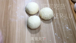 浓奶油吐司，无黄油版本，量天轻巧又韧性推丝，披发着浓重奶喷鼻。的做法步调：9