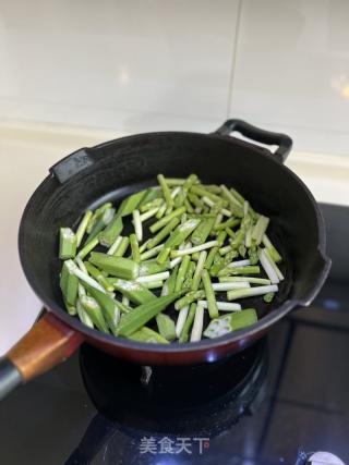 春葵芦笋鱿鱼须的做法步调：4