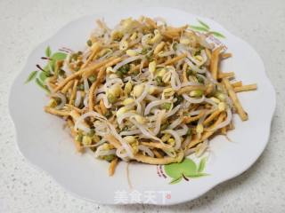 绿芽菜拌馓子的做法步调：6