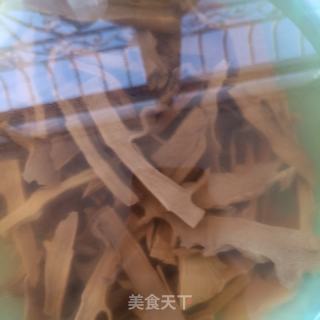 螺丝椒炒笋干的做法步调：7