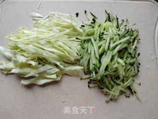 低脂蔬菜蛋饼的做法步调：1