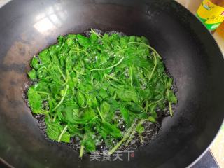 凉拌豆干芝麻叶的做法步调：2