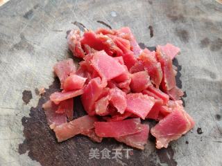 四时豆包菜炒牛肉的做法步调：1