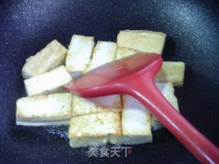 浓菜豆腐煲的做法步调：4