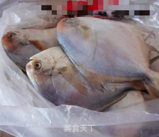 家常熬仄子鱼的做法步调：1