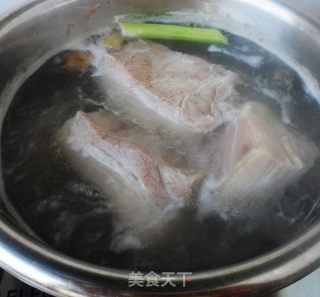 扒肉条的做法步调：3