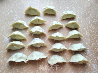 黄瓜丝牛肉煎饺的做法步调：8