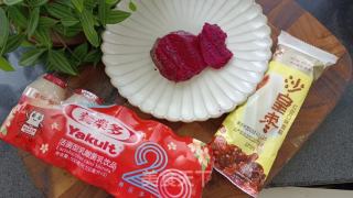 水龙果冰饮的做法步调：1