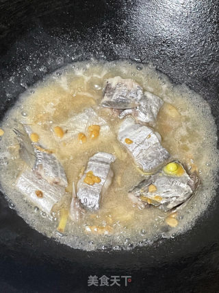 黄豆酱带鱼的做法步调：8