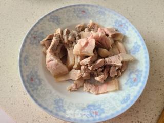 洋葱炒回锅肉的做法步调：2