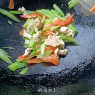 鸡胸肉炒菜芯的做法步调：14