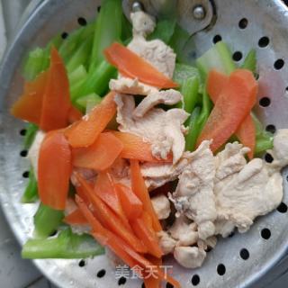 鸡胸肉炒菜芯的做法步调：11