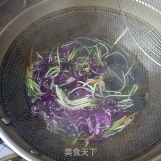 胡萝卜拌紫苦蓝的做法步调：6