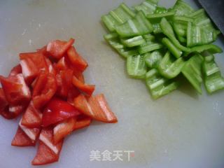干锅牛蛙的做法步调：2