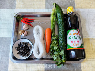 凉拌粉丝的做法步调：1
