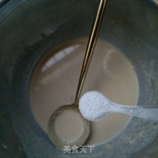 煮肉丝拌菠菜的做法步调：4