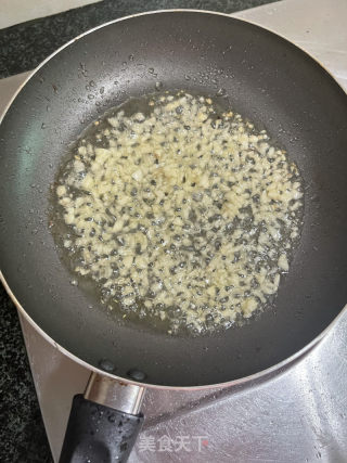 蒜喷鼻鸡翅的做法步调：7