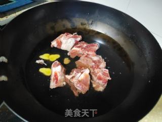 萝卜海带炖排骨的做法步调：1