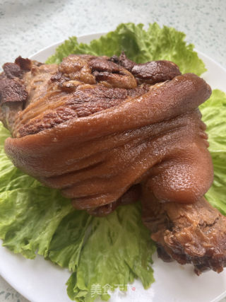 冰糖肘子的做法步调：9