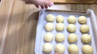浓奶油小餐包，又喷鼻又硬又推丝，咬一心奶喷鼻实足！的做法步调：10