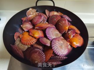 蒜蓉蒸扇贝金针菇的做法步调：1
