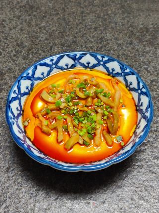 榨菜蒸蛋羹的做法步调：13