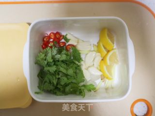 捞汁鹌鹑蛋的做法步调：3
