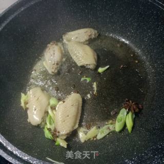 鸡翅炒碳烤笋尖的做法步调：8