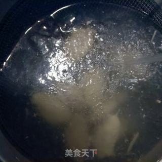 鸡翅炒碳烤笋尖的做法步调：5