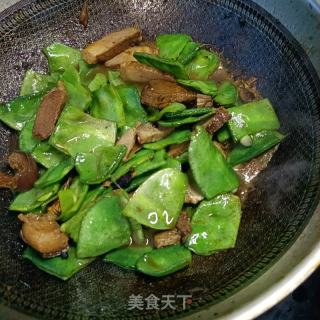 卤肉焖藊豆的做法步调：7