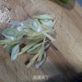 丝瓜陈虾粥的做法步调：1