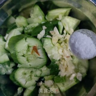 卤肉拍黄瓜的做法步调：4