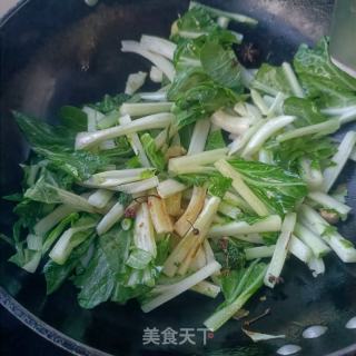 青菜炸肉炖粉条的做法步调：9