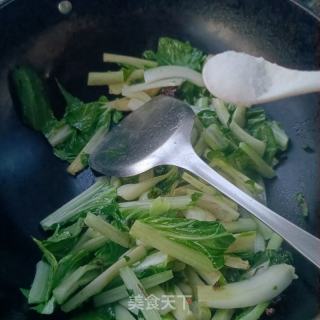 青菜炸肉炖粉条的做法步调：8
