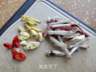 咸肉烧仙人豆腐的做法步调：1