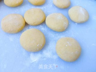 玉米里素馅蒸饺的做法步调：6