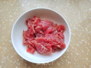 金针菇豆腐蒸牛肉的做法步调：1