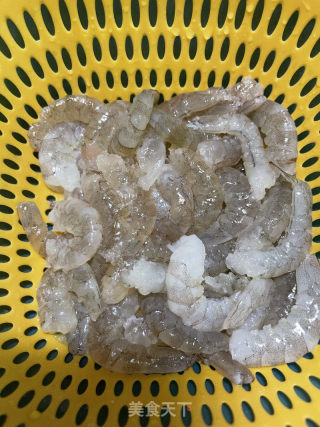 虾仁豆腐蒸蛋的做法步调：1