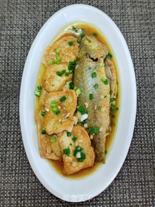 豆腐烧黄鱼的做法步调：17