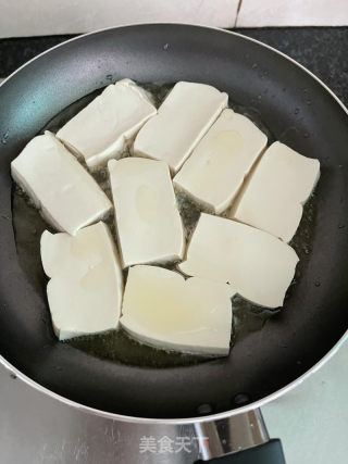 豆腐烧黄鱼的做法步调：4