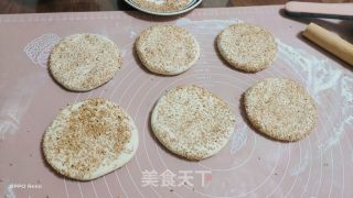 椒盐芝麻小饼的做法步调：14